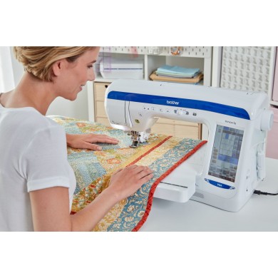 Brother Machine à coudre électronique Innov-is VQ4