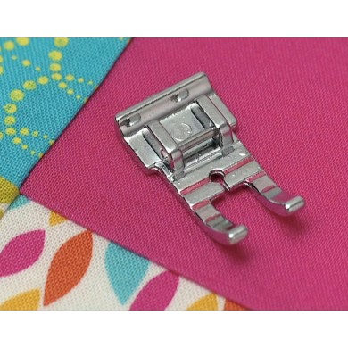 Singer 250026702.06 6mm Quilting Foot