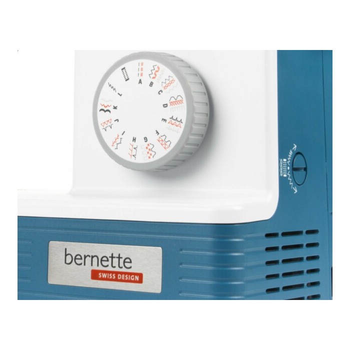 Bernette 05 Academy Mechanical Sewing Machine
