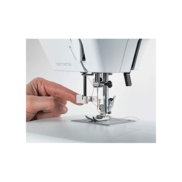 Bernette 05 Academy Mechanical Sewing Machine