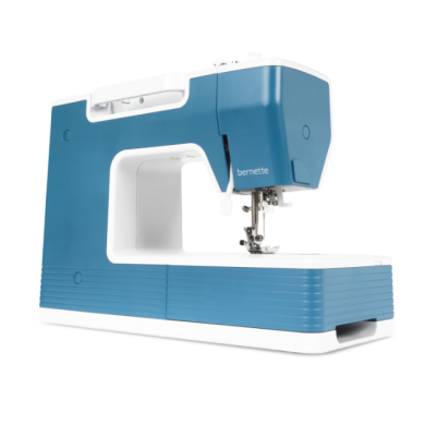 Bernette 05 Academy Mechanical Sewing Machine