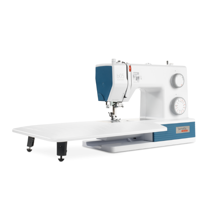 Bernette 05 Academy Mechanical Sewing Machine