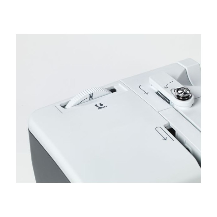 Bernette B38 Electronic Sewing Machine