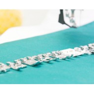 Bernette B77 Macchina per cucire elettronica con piedino tagliacuci