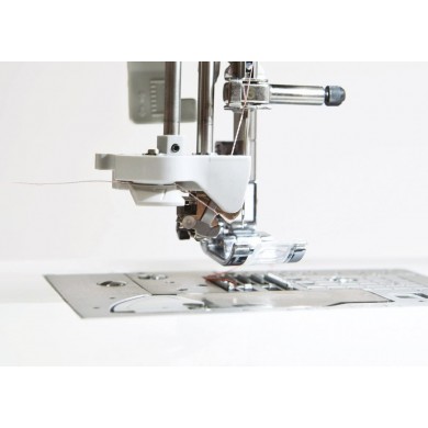 Brother Machine à coudre électronique Innovis F410