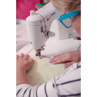 Juki TL-2200 MINI Tailoring Mechanical Sewing Machine