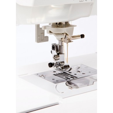 Brother Innov-is VQ2 Electronic Sewing Machine