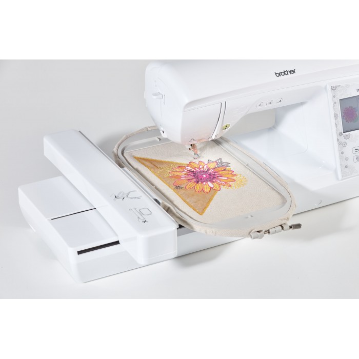 Brother Innov-is 880E Embroidery Machine