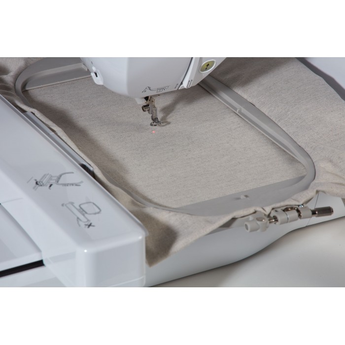 Brother Innov-is 880E Embroidery Machine