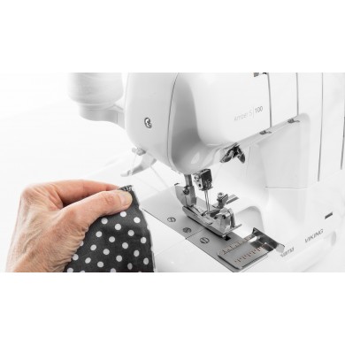 Husqvarna Viking Amber Air S100 Overlock