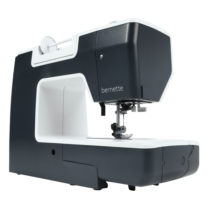 Bernette B38 Macchina per cucire elettronica con piedino tagliacuci