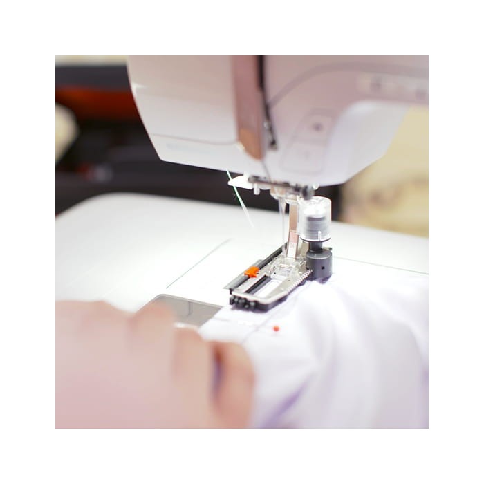 Bernina 325 - Machine à coudre électronique