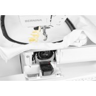 Bernina 700 - Embroidery machine complete with embroidery unit