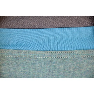 Bernina L-890 - Tagliacuci con punto copertura e infilatura ad aria