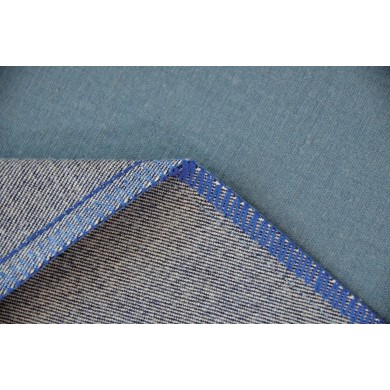 Bernina L-890 - Overlocker with cover stitch and air threading