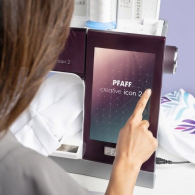 Icon 2 Creative Pfaff Sewing & Embroidery Machine