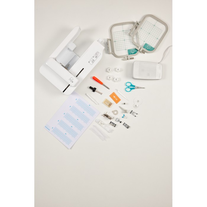 Brother Innov-is M380D Disney Macchina per cucire e ricamare