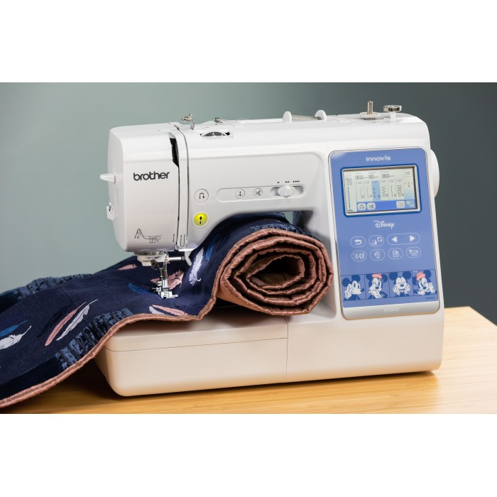 Brother Innov-is M380D Disney Macchina per cucire e ricamare
