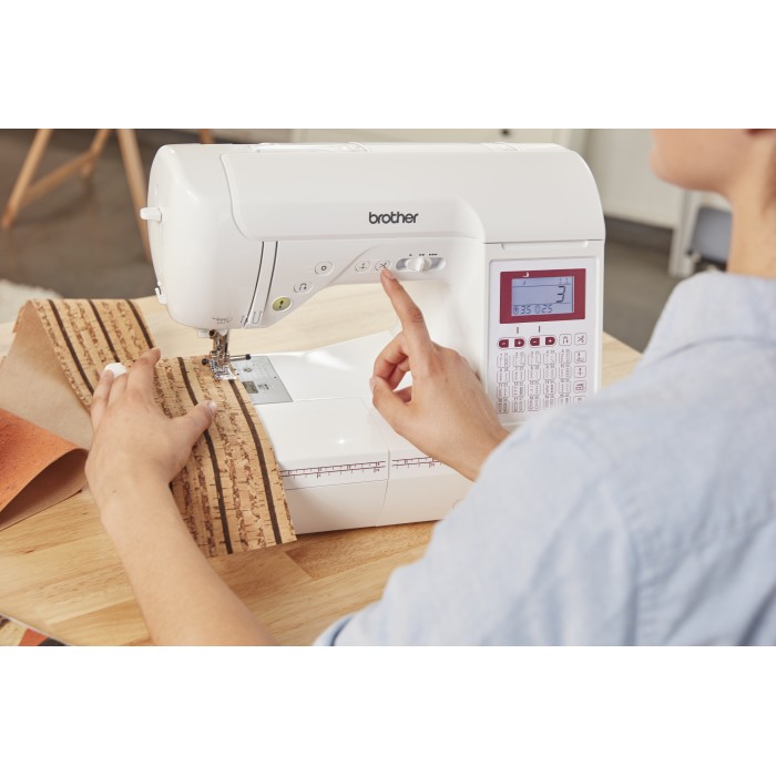 Brother Innovis F400 Electronic Sewing Machine