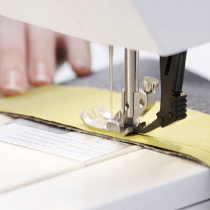 Pfaff Expression 720 Sewing Machine - DISPLAY