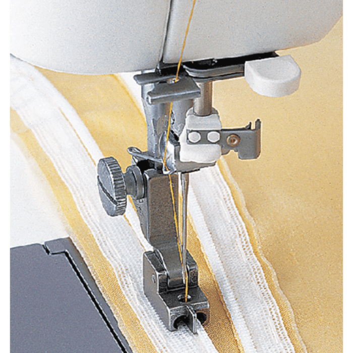 Juki Piedino per cerniera invisibile per Linea TL - A9841-D25-AA0