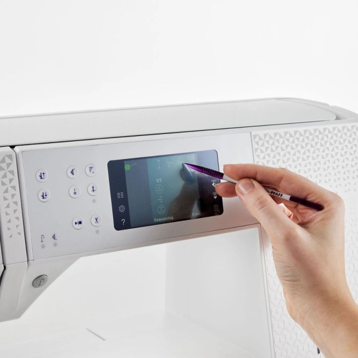 Pfaff Expression 710 Special Edition Electronic Sewing Machine