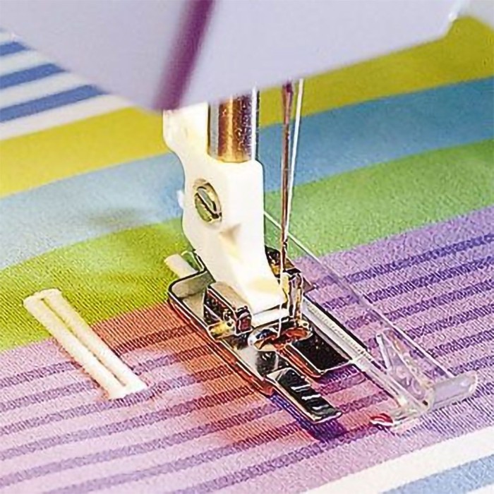 Husqvarna Viking 412679245 Piedino per asole regolabile