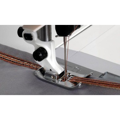 Husqvarna Viking 412989945 7-hole presser foot with needle threader