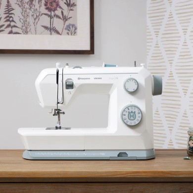 Husqvarna Viking Onyx 15 Mechanical Sewing Machine