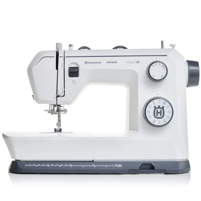 Husqvarna Viking Onyx 25 Mechanical Sewing Machine