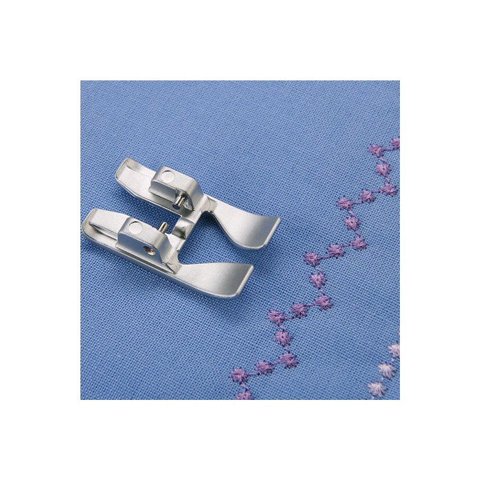 Pfaff 820613096 Candlewicking foot with IDT