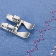 Pfaff 820613096 Candlewicking foot with IDT