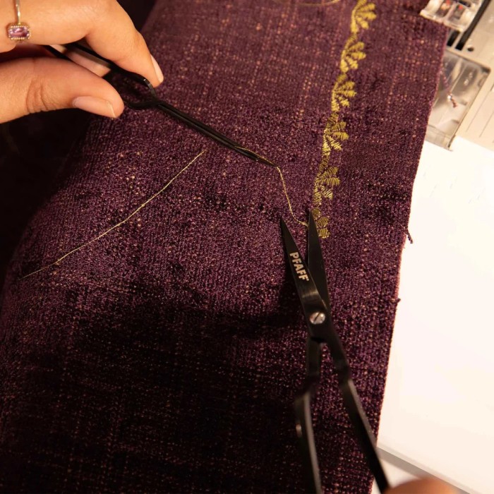 Pfaff 821290996 11.4CM/4.5" Pfaff opposable curved tweezers