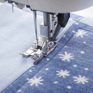 Pfaff 820924096 Piedino per quilt da 6 mm con guida a destra