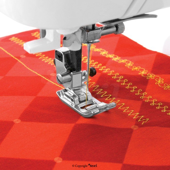 TEXI 1003 Pied-de-biche universel pour point droit et zigzag