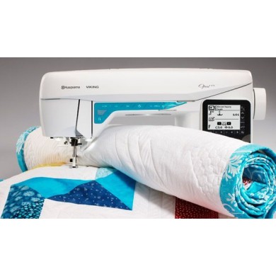 Husqvarna Viking Opal 670 - Plenty of space for your sewing projects