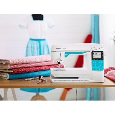 Husqvarna Viking Opal 670 - Ideal for your craftroom