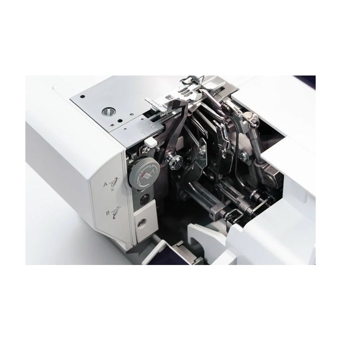 Pfaff Admirez la surjet AIR 7000 avec point de recouvrement et enfilage...