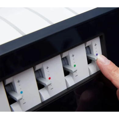 Pfaff Admire AIR 7000 Overlock with cover stitch and threading...