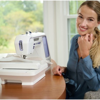 Macchina per cucire e ricamare Husqvarna Viking Designer Quartz 29 + software CREATIVATE EXTRA