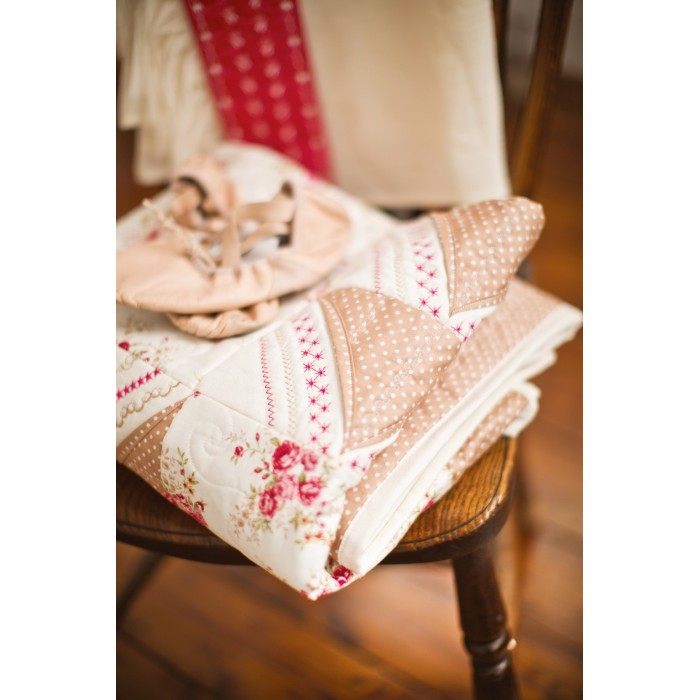 Brother Innov-is NV 1800 Q Electronic Sewing Machine