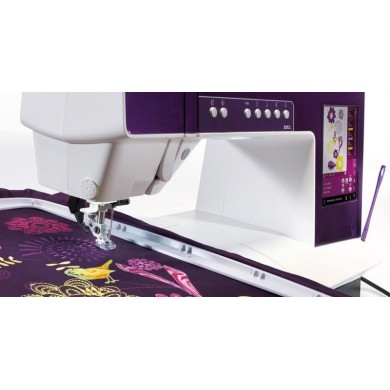Creative Pfaff 4.5 Embroidery Sewing & Embroidery Machine + Embroidery Unit 360 x 350