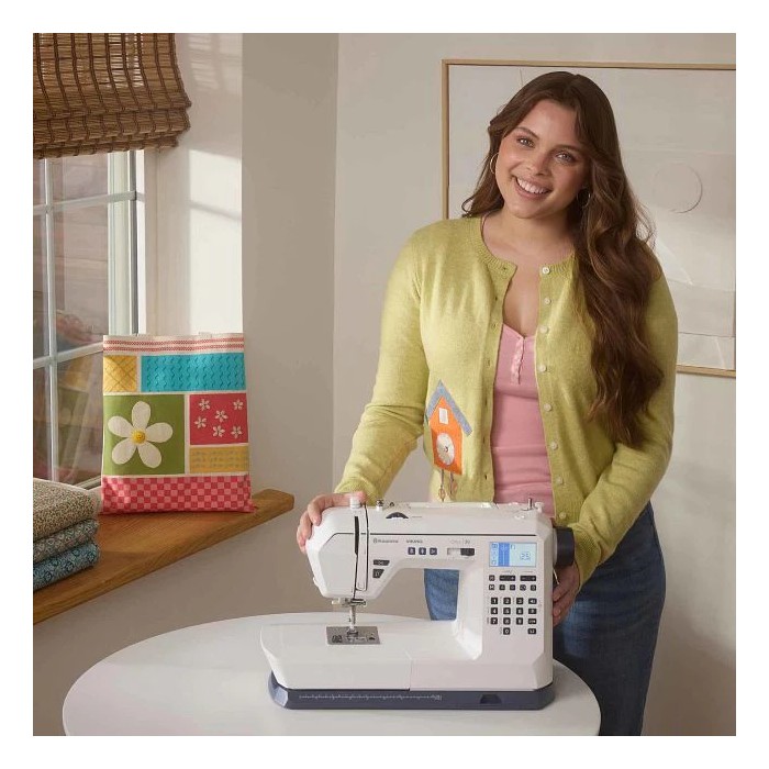 Husqvarna Viking Opal 650 Electronic Sewing Machine