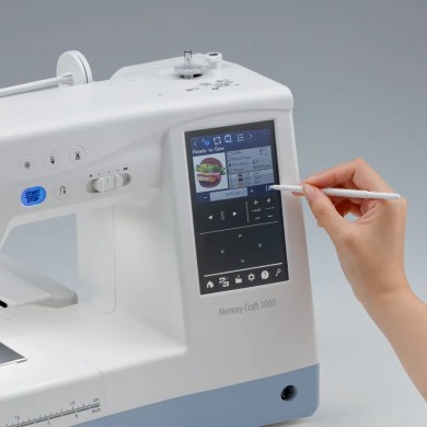 Janome Memory Craft 9850 - Sewing and embroidery machine