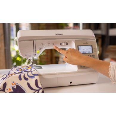 Macchina per cucire Inventio NV1045 Special Edition con piedino tagliacuci