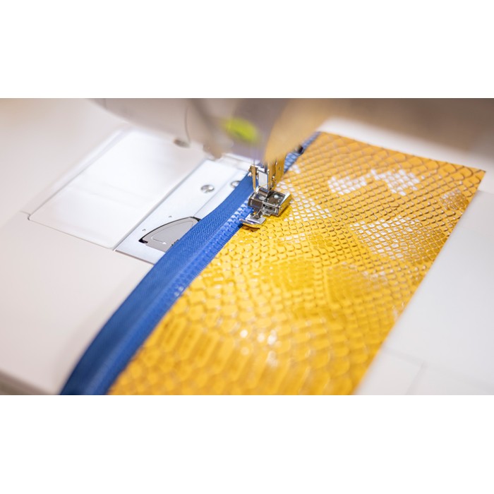 Brother Innov-is NV 1300 Electronic Sewing Machine