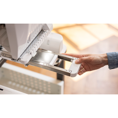 Brother PR 1060W Macchina ricamatrice professionale