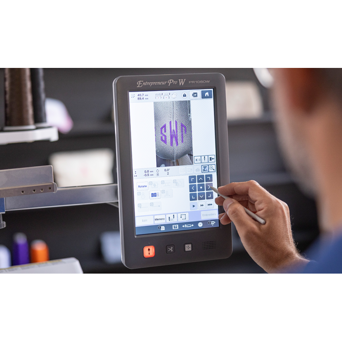 Brother machine à broder professionnelle PR 1055E