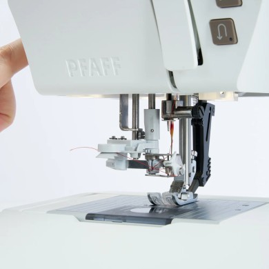 Pfaff Creative Elevate 680 Macchina per cucire e ricamare