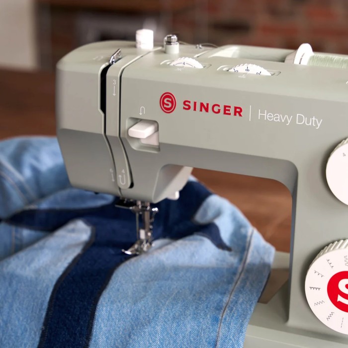 Singer Heavy Duty 4511- Macchina per cucire meccanica con piedino tagliacuci